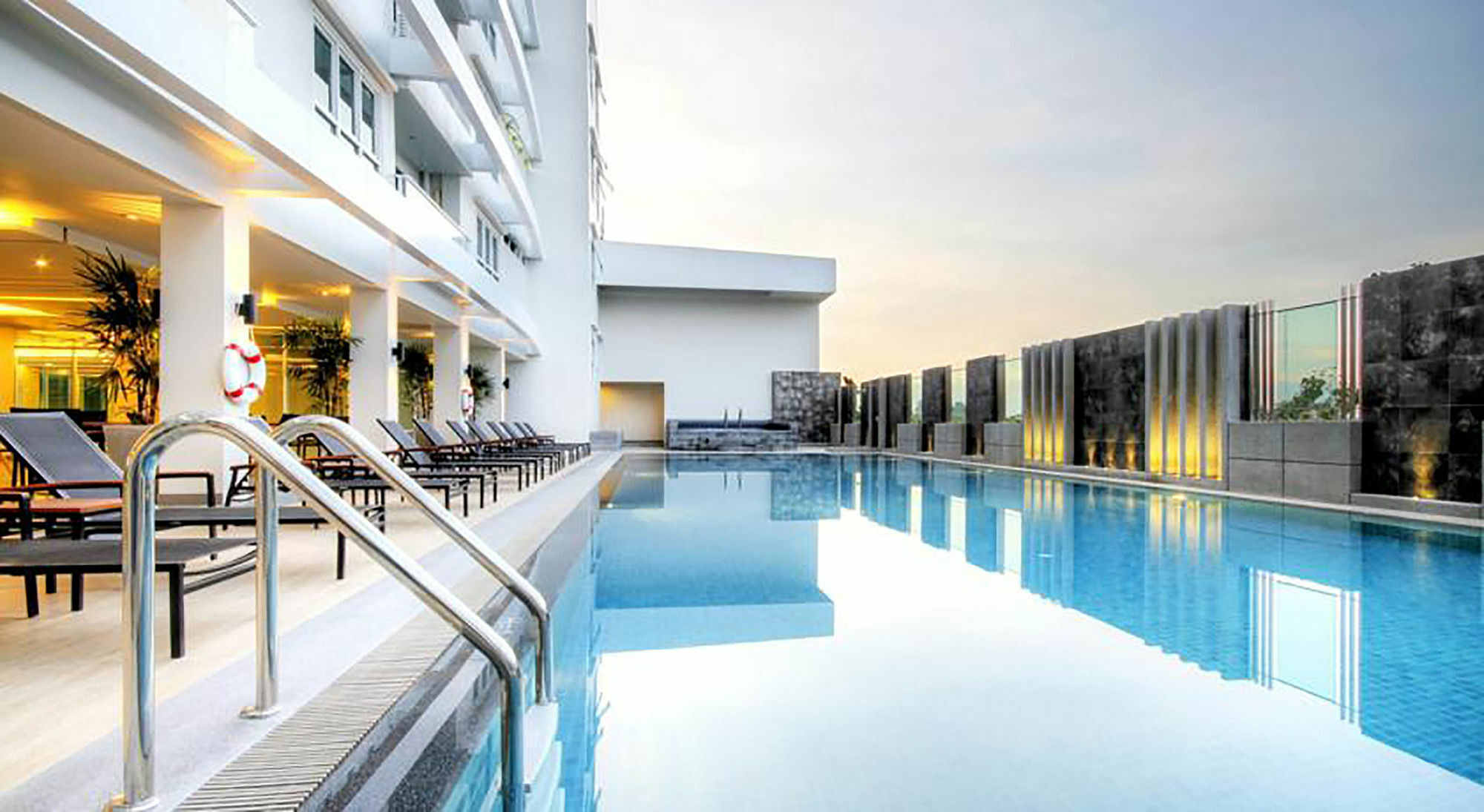 Classic Kameo Hotel & Serviced Apartments, Ayutthaya Exterior photo